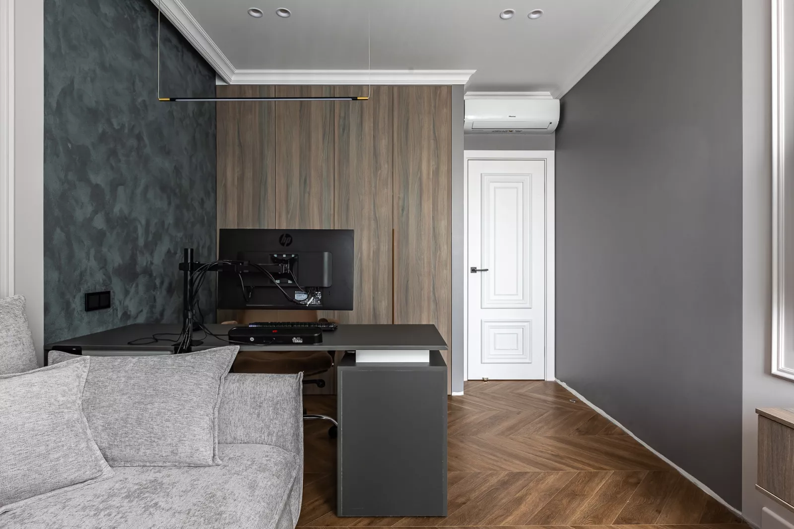 Design of an apartment of 85 m² in Moscow. LCD Luchi
