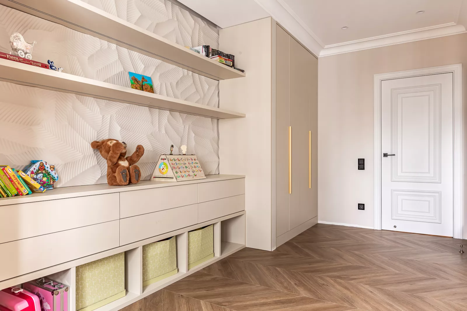 Design of an apartment of 85 m² in Moscow. LCD Luchi