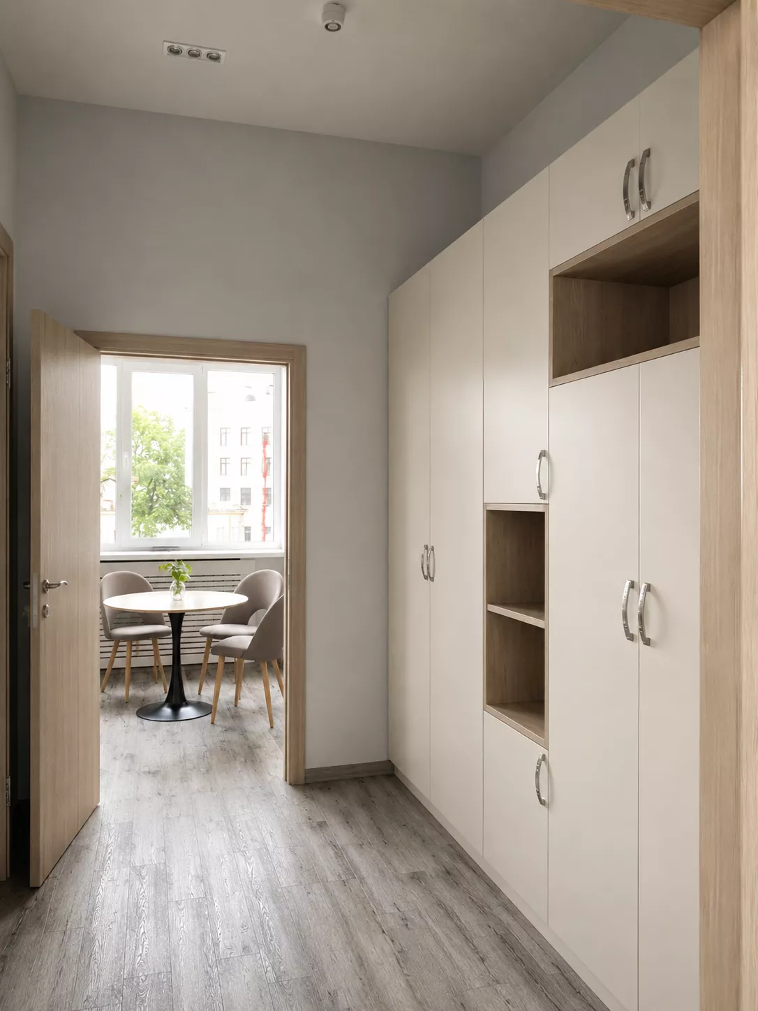 Дизайн кабинета директора государственной компании МИНТРАНС 130 м².