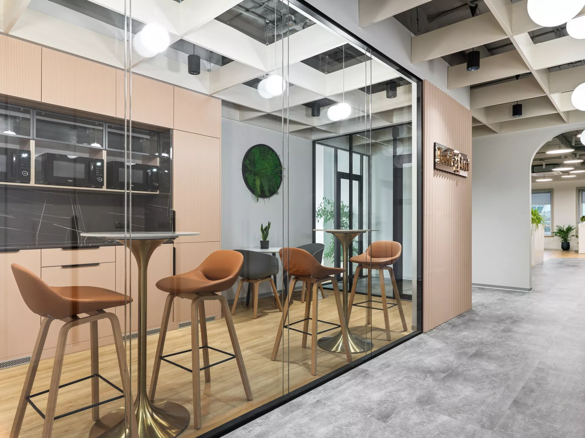 Дизайн офиса 460 м² для компании Indefiny