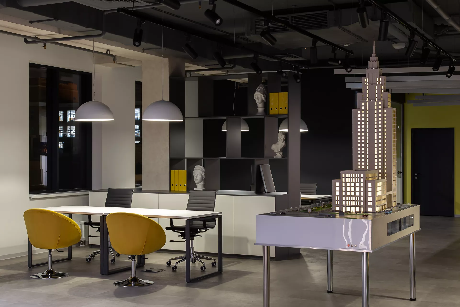 Sales Office Interior Design 240 m² — Alcon Tower — Open Space