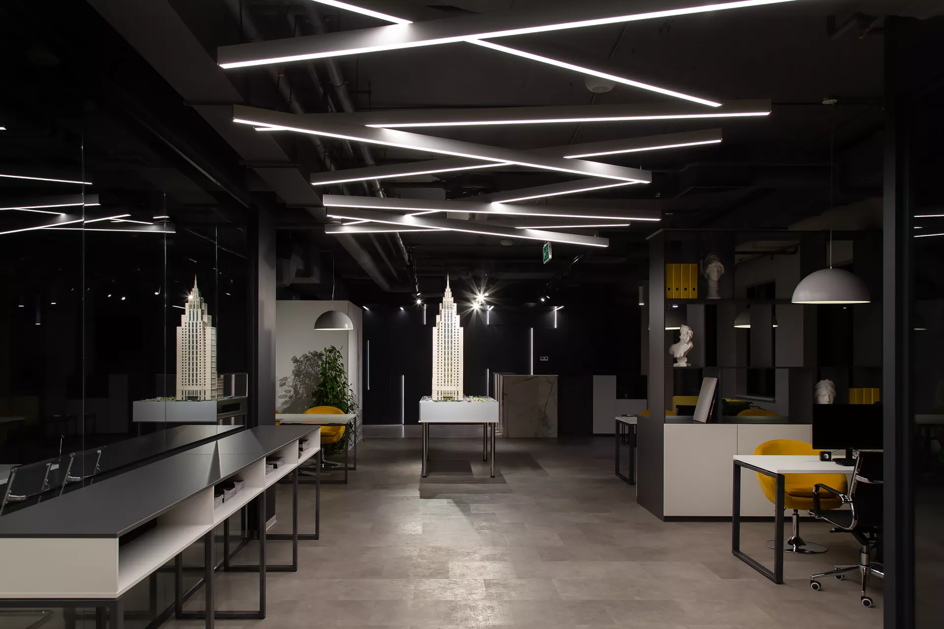 Sales Office Interior Design 240 m² — Alcon Tower — Open Space