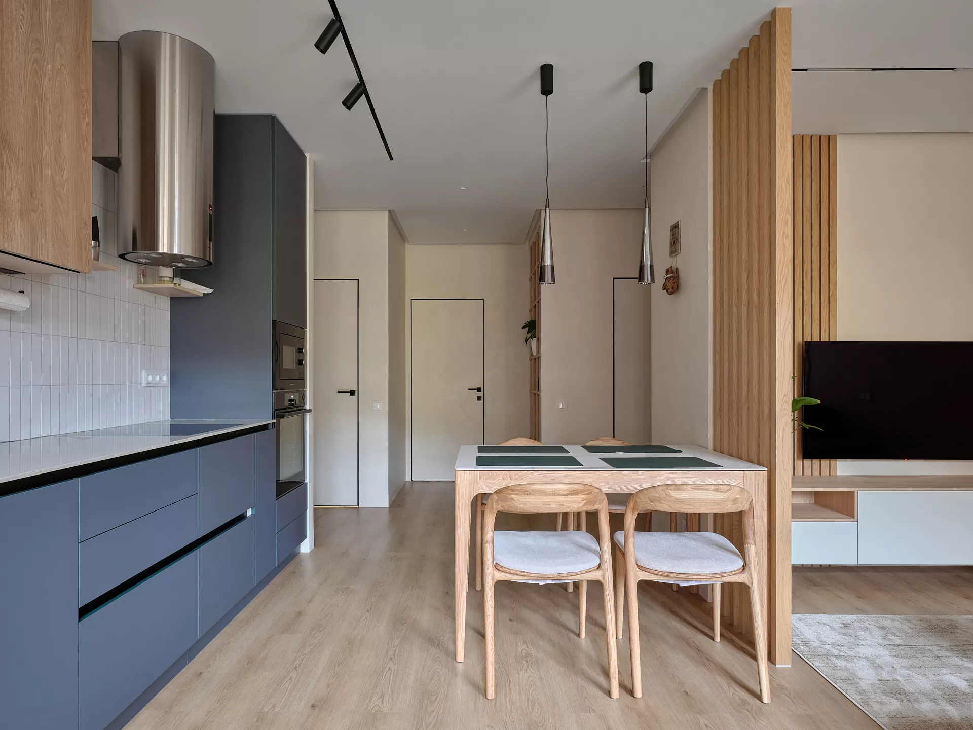 Apartment design project 73 m² — RC Opalikha — Kitchen-living