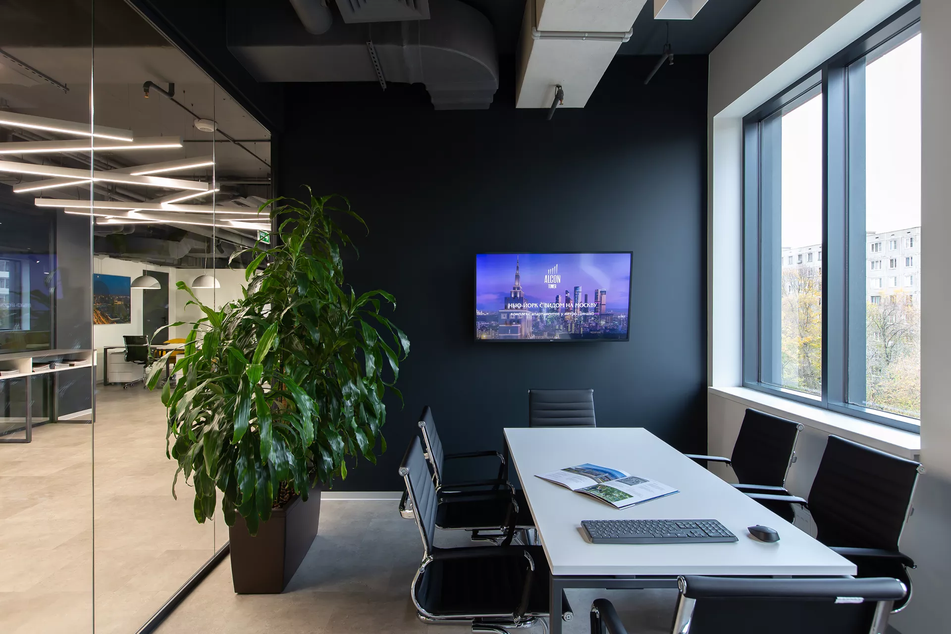 Sales Office Interior Design 240 m² — Alcon Tower — Meeting room