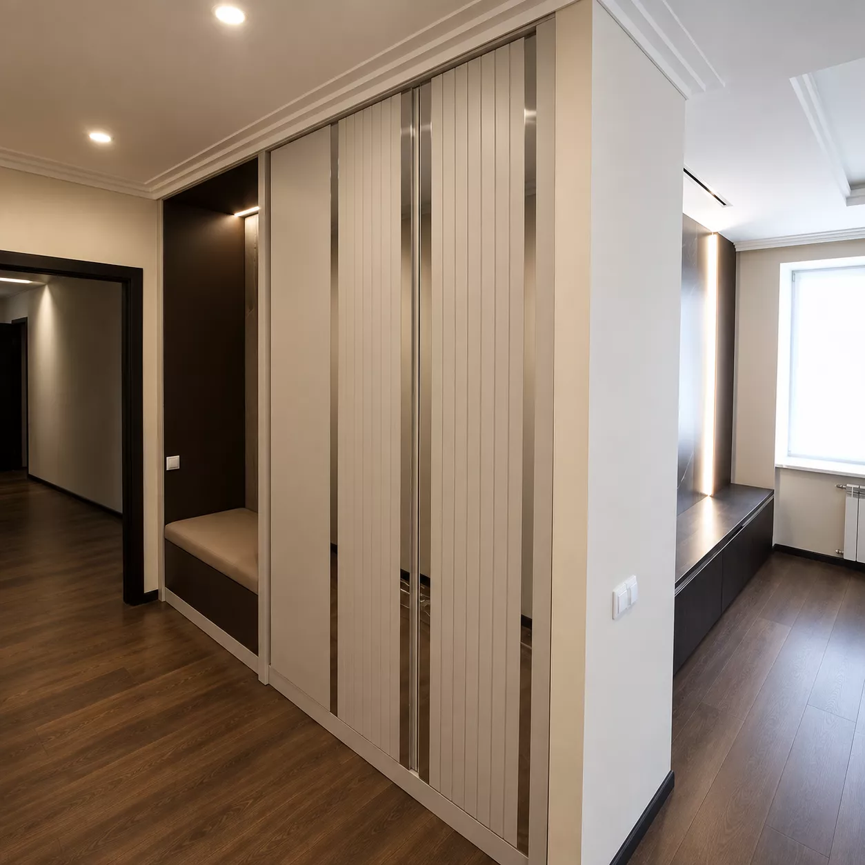 Room "Lux" in the hotel and restaurant complex of LLC "Ural Cliff" — Hallway