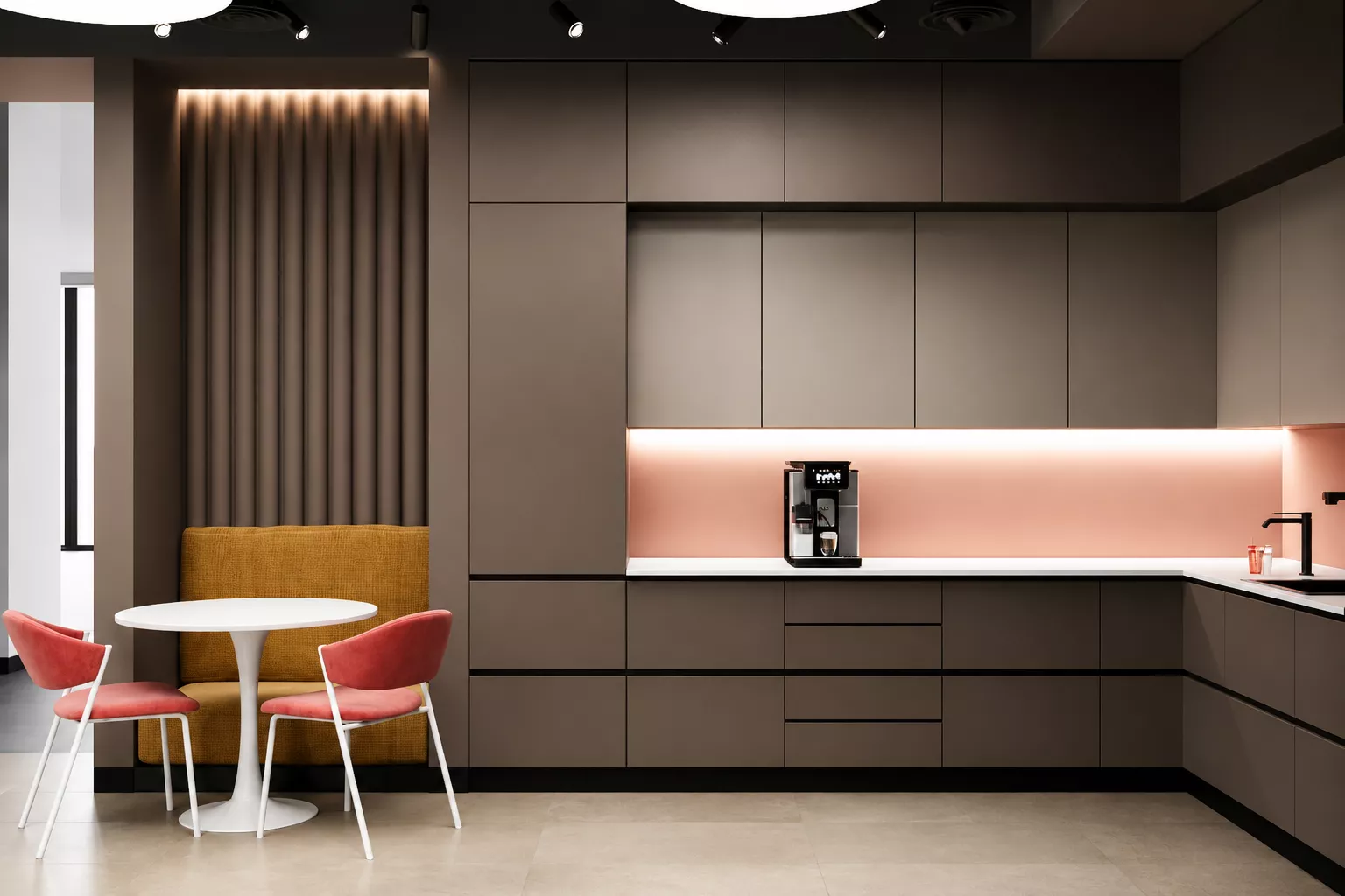 Office interior design 400 m² for Comptek — Dining room