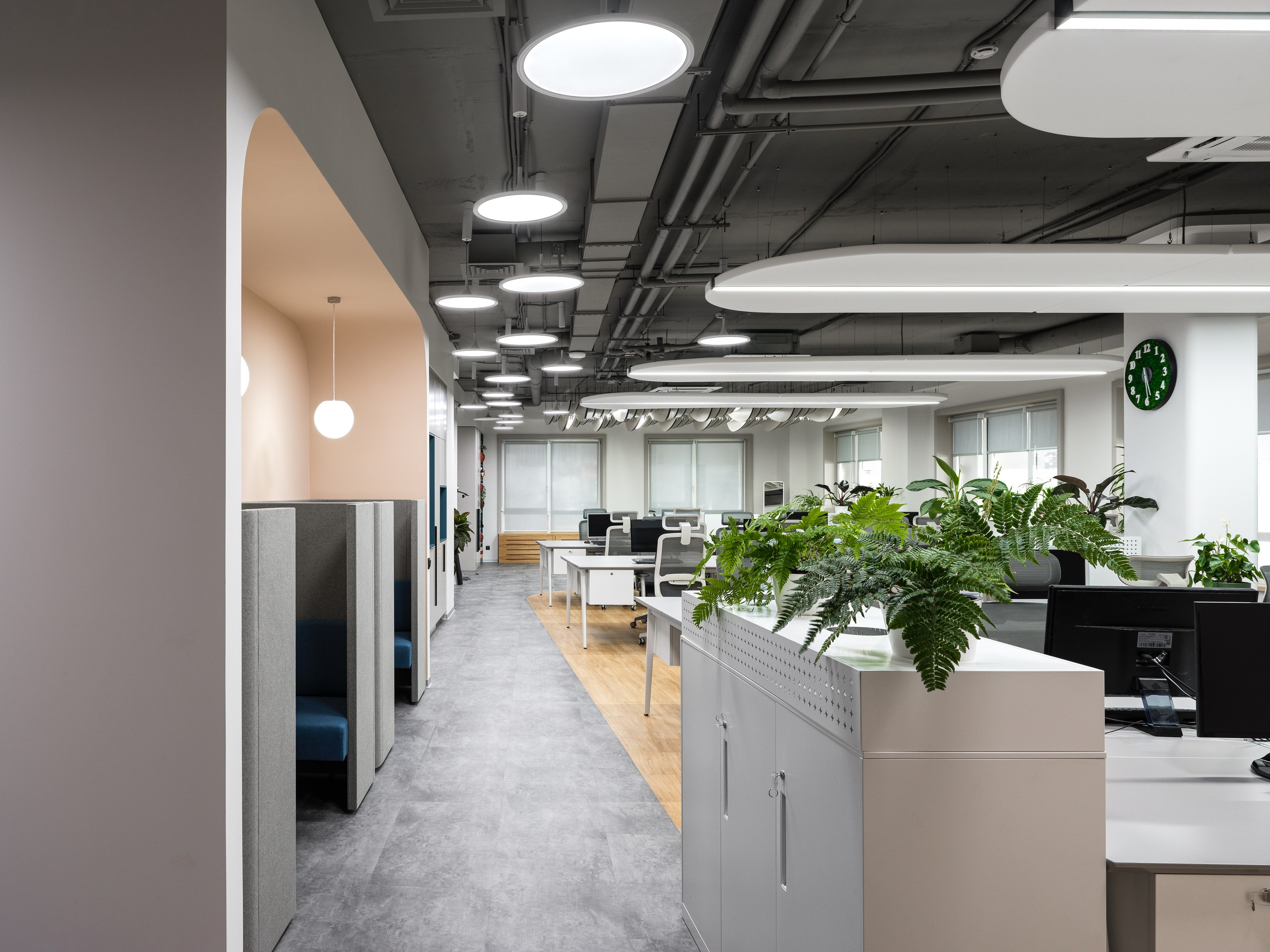 Дизайн  офиса 460м²  для компании Indefiny