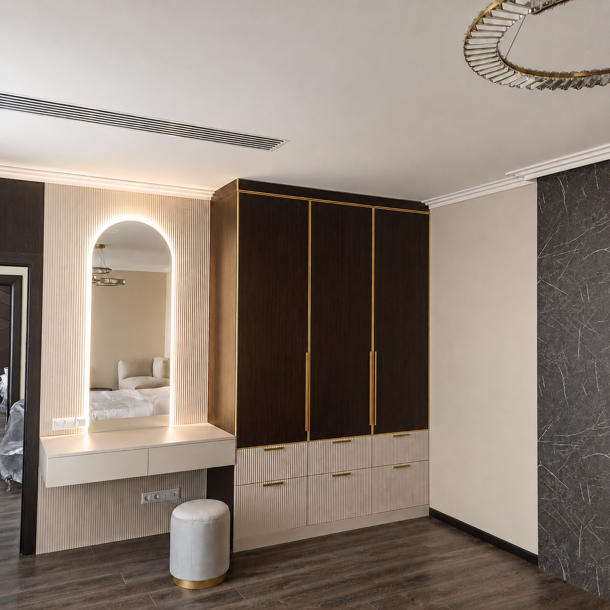 Room "Lux" in the hotel and restaurant complex of LLC "Ural Cliff" — Bedroom